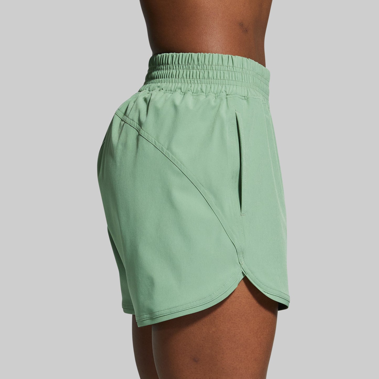 Swift Run Short (Mistletoe)