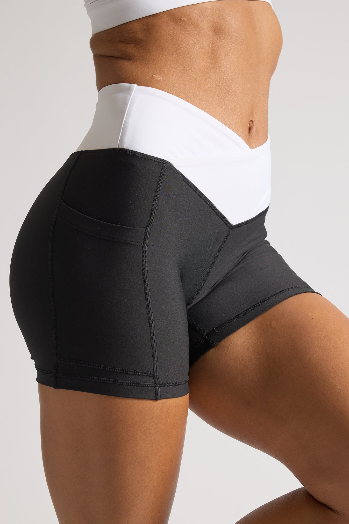 VOXY 5" Short V-Cut (Black)