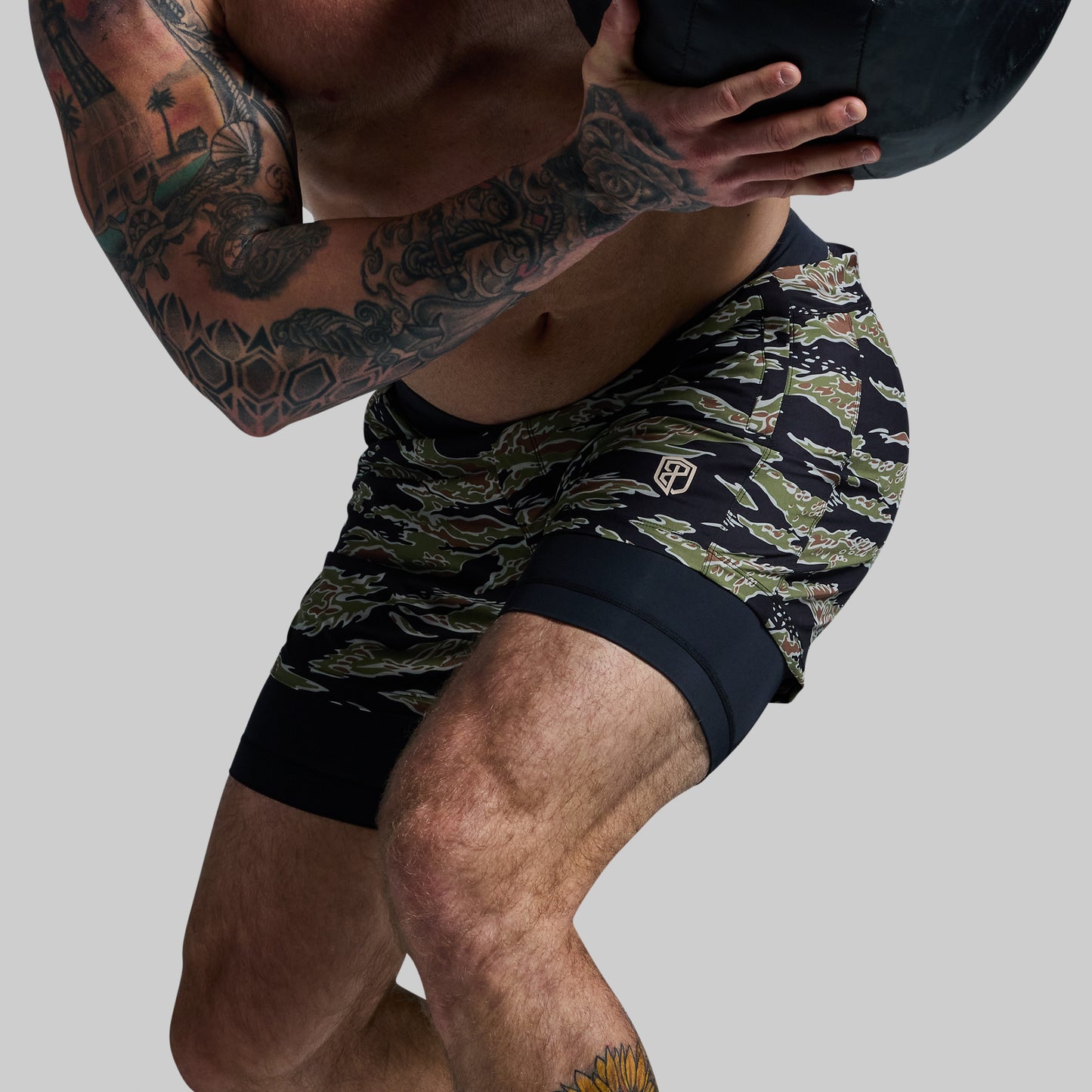 Versatile Short w/ Compression 5" (Jungle Tiger)