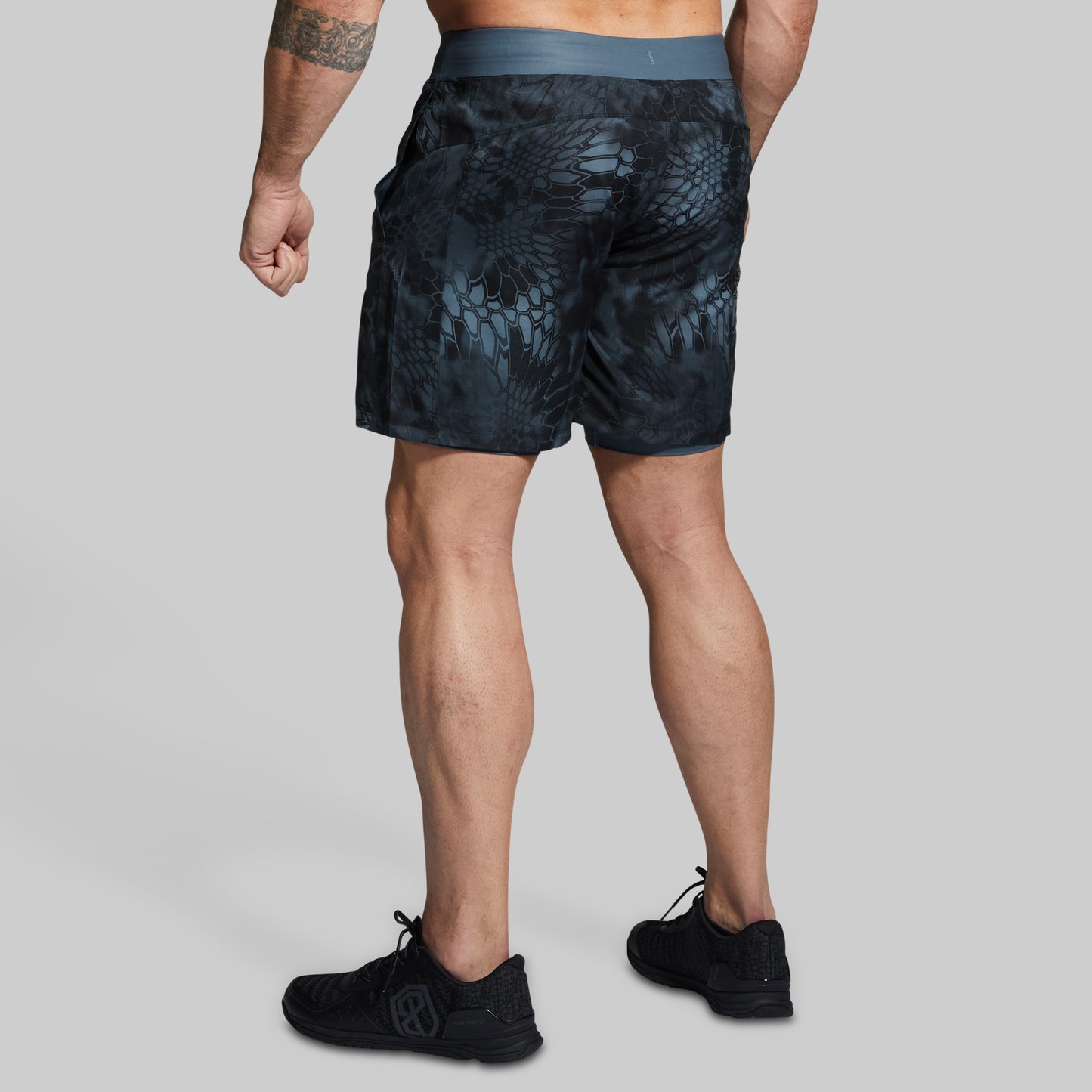 Versatile Short W/ Compression 7" (Typhon)