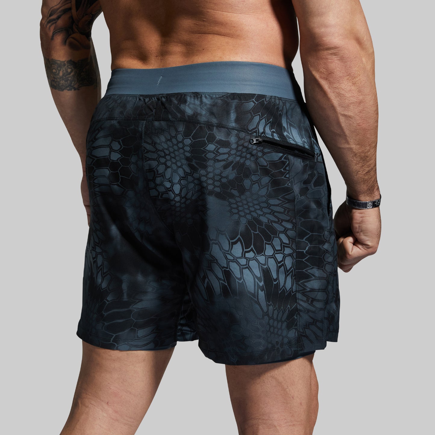 Versatile Short W/ Compression 7" (Typhon)