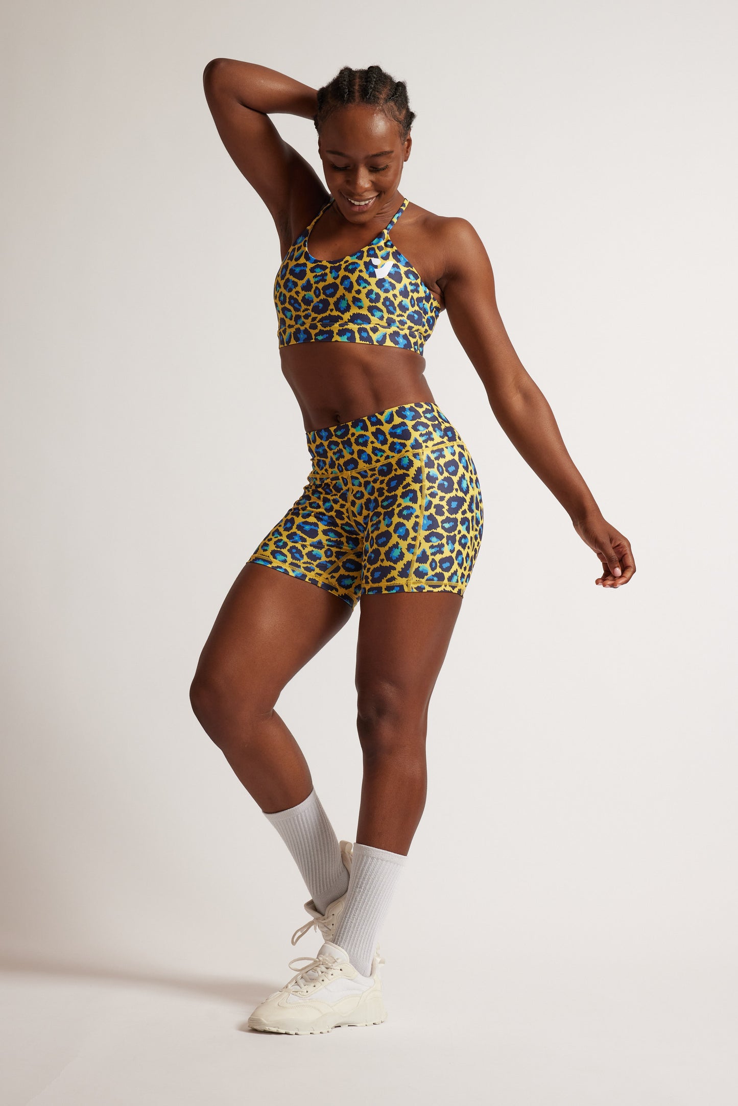 VOXY 5" Short (Savannah)