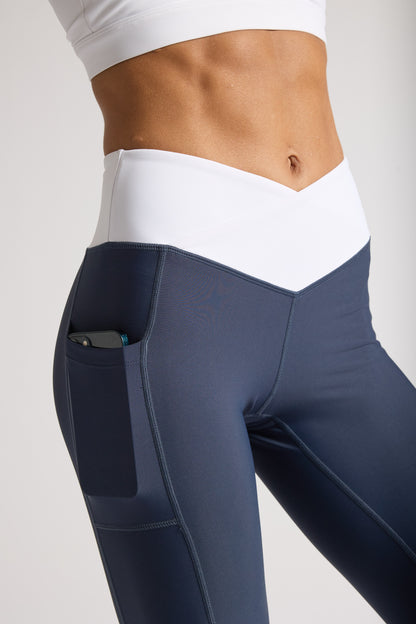 VOXY Leggings (Navy V-Cut)
